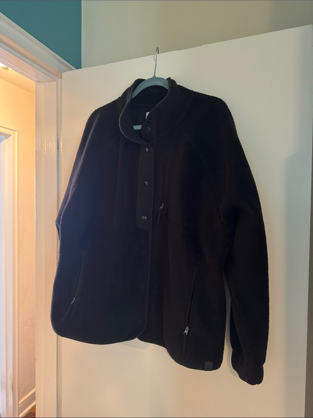 Black Men’s Fleece Jacket - Cozy Button Front with three pockets. Size XL
